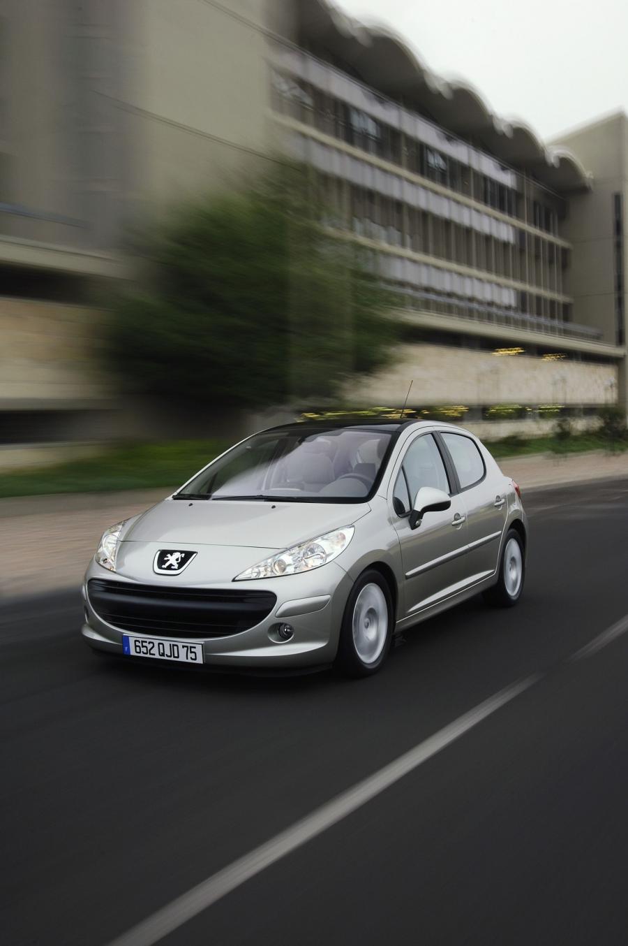  Peugeot 207 2006 года  (фото 173 из 180)